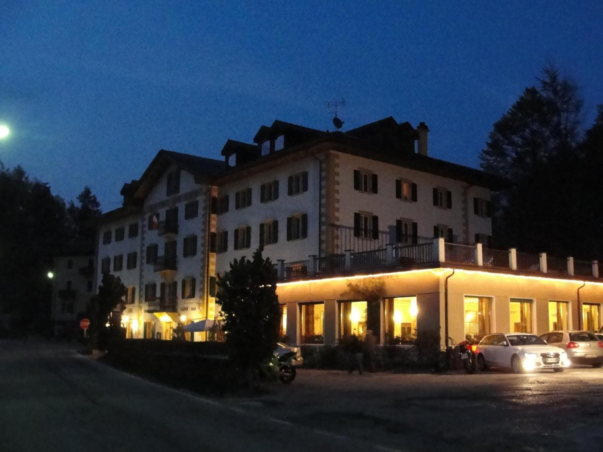 Hotel du Lac Parc&Residence Lavarone Exterior foto